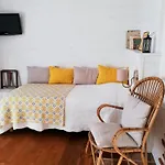 Les De La Loge Bed & Breakfast