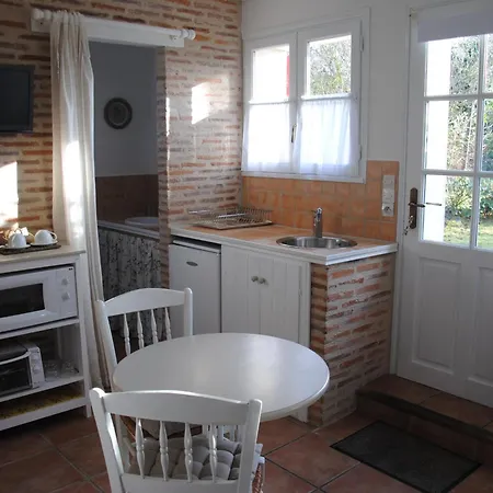 فندق مبيت وإفطار Les De La Loge 3*